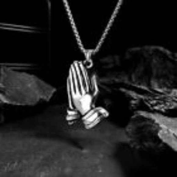 NEW! Silver PRAYING HANDS Stainless Pendant & Necklace JESUS IS KING - Picture 3 of 8